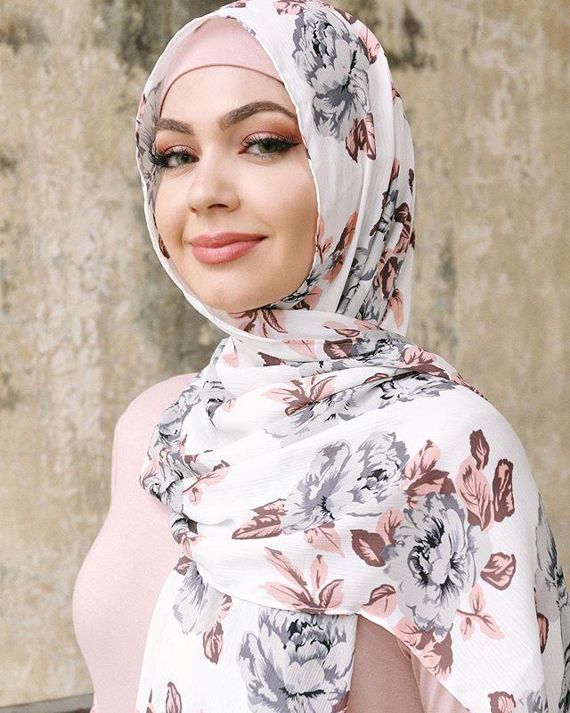 Divinity White Pink Large Floral... - Divinity Collection