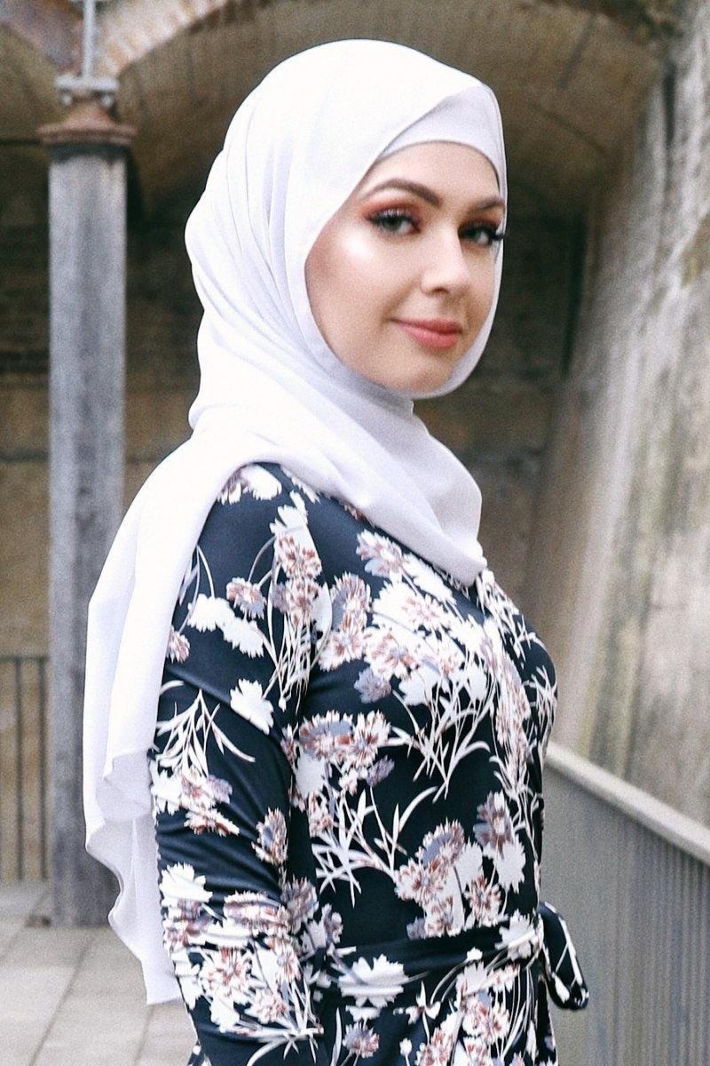 Lightest Grey Plain Chiffon Hijab - Divinity Collection