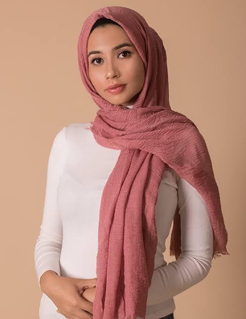 Rosey Pink Crinkle Cotton Hijab - Divinity Collection
